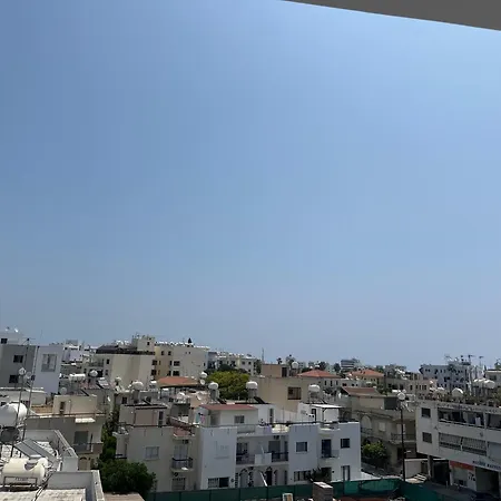 公寓 Near Finikoudes 3 *