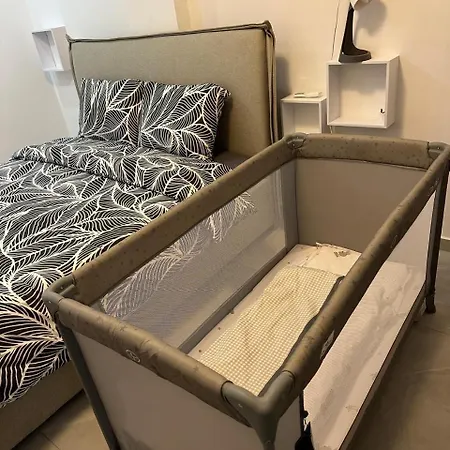 公寓 Near Finikoudes 3 *