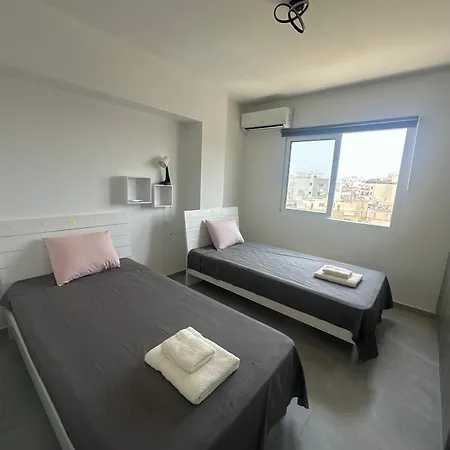 Apartment Near Finikoudes 3 Larnaca